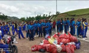 Sampah Berserakan di Padang Lelogama Kupang, Lorince Isliko Kecewa