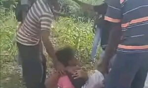 Aparat Desa Naip diduga Aniaya dan Ikat Warga, Netizen : Istri Hebat dan Luar Biasa