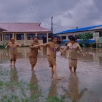 Menari di Tengah Banjir, Kepala Sekolah SD di Karo Dicopot Dinas Pendidikan