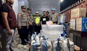Polresta Kupang Kota Sita 450 Liter Miras Tradisional dalam Operasi Pekat Turangga 2025