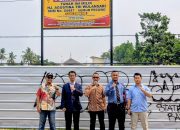 Pemegang SHM Pasang Plang Kepemilikan di Lahan Jalan Raya Bhayangkara Serang, Kuasa Hukum Tegaskan Tempuh Jalur Hukum