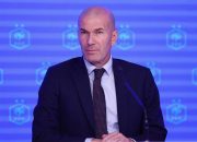 Zidane Tolak ‘Godaan’ Klub Besar, Katanya Masih Nunggu Kursi Pelatih Timnas Prancis