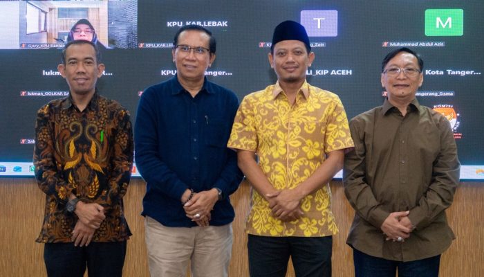 Perkuat Wawasan Kepemiluan dan Demokrasi, KPU Provinsi Banten Gelar Bedah Buku Karya Prof. Lili Romli, M.Si.